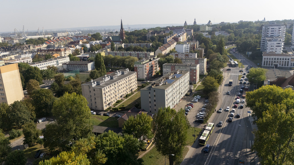 Na sprzedaż bardzo ładne mieszkanie trzypokojowe .